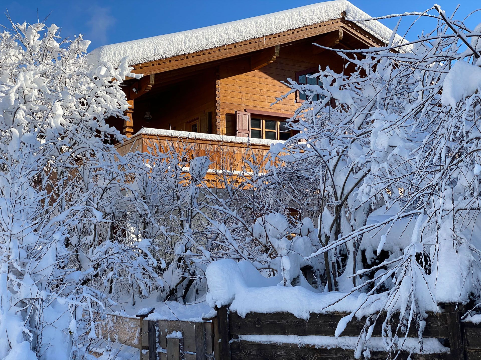 Chalet Zugspitze Aussenansicht Winter